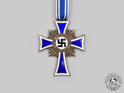 germany,_third_reich._an_honour_cross_of_the_german_mother,_bronze_grade,_by_maria_schenkl_c2020_378_mnc1901