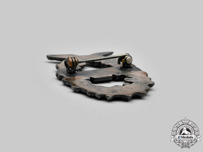 germany,_imperial,_weimar_republic._a_zeppelin_crew_member's_badge,_c.1920_c2020_379_mnc7429