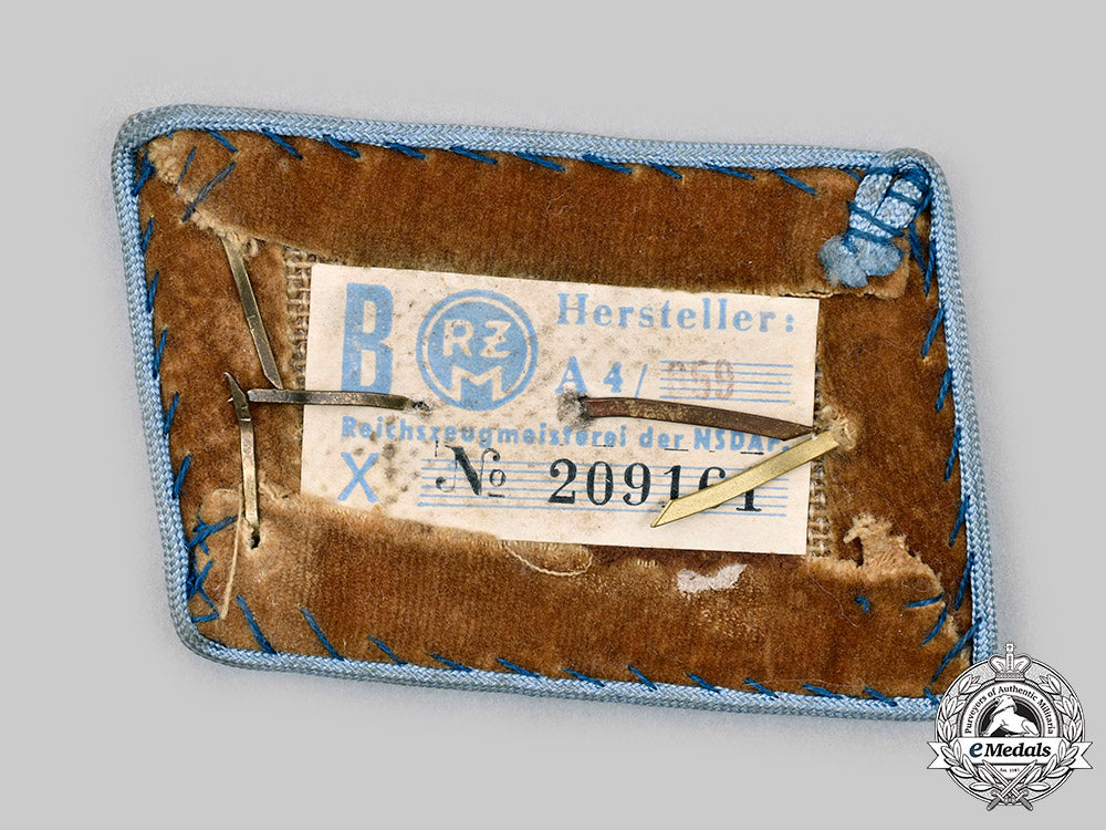 germany,_nsdap._a_kreis-_level_abschnittsleiter_collar_tab_c2020_382_mnc0354_1