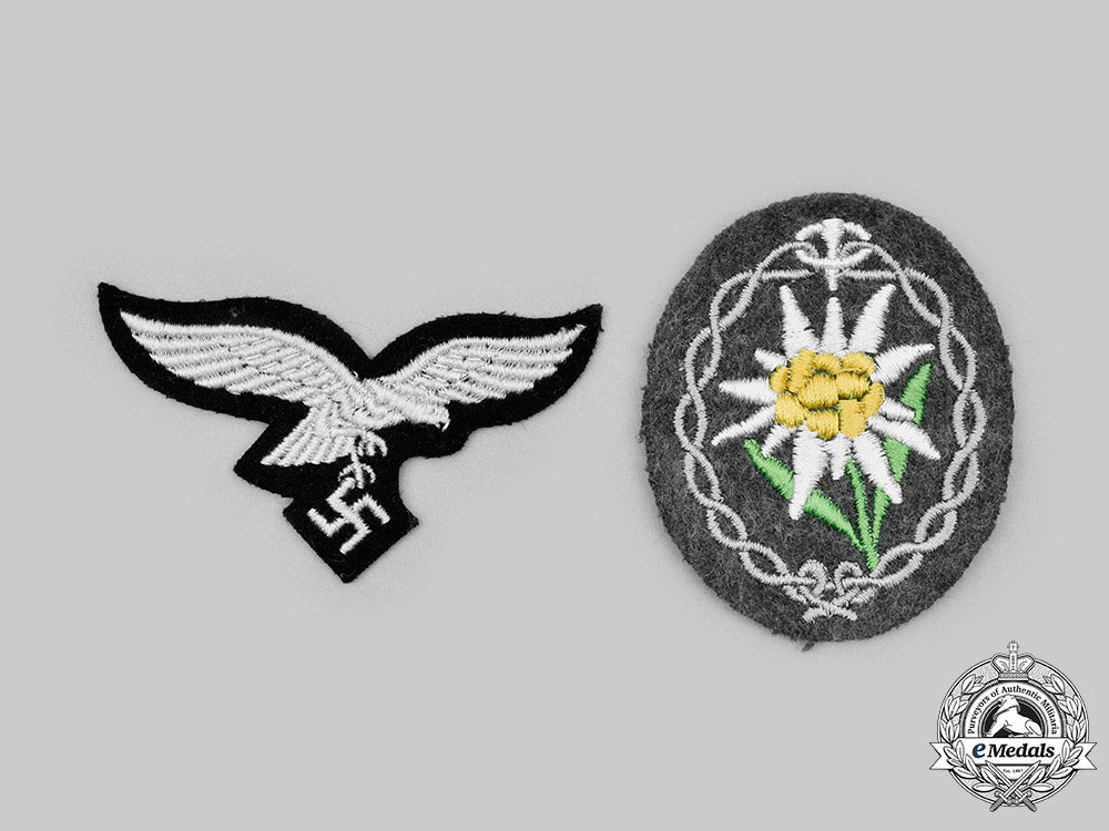 germany,_third_reich._a_lot_of_badges_and_insignia_c2020_382_mnc1908_1