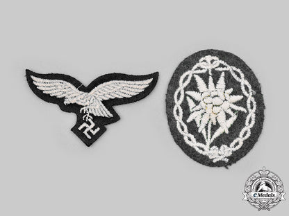 germany,_third_reich._a_lot_of_badges_and_insignia_c2020_383_mnc1910_1