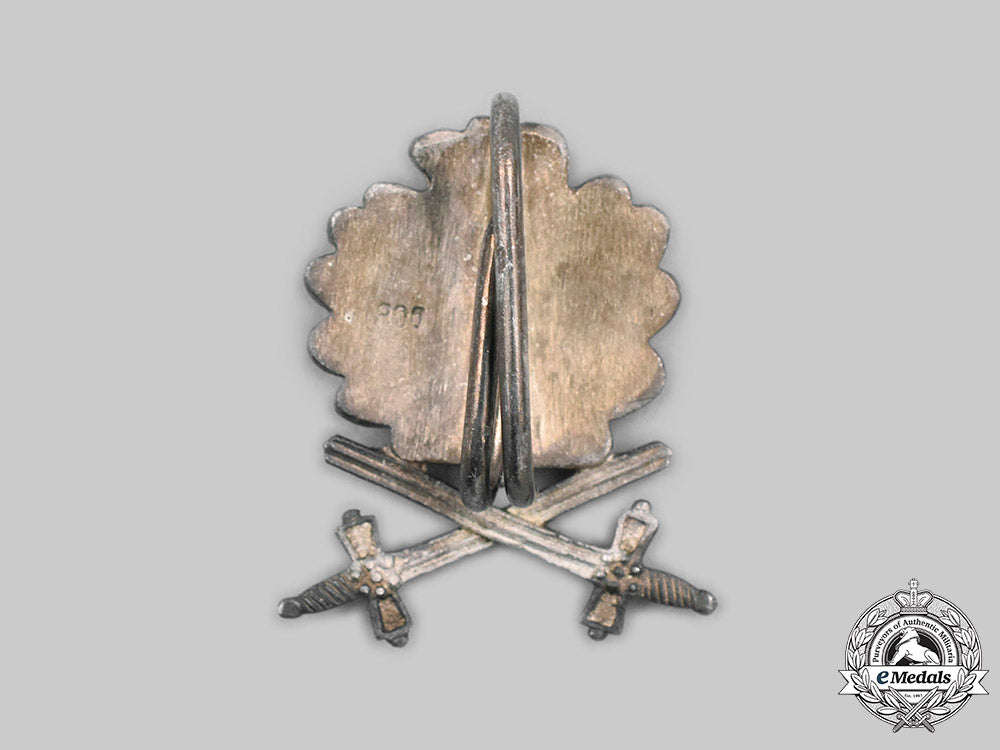 germany,_federal_republic._a_set_of_oak_leaves_and_swords_to_the_knight’s_cross,1957_version_c2020_384_mnc3554