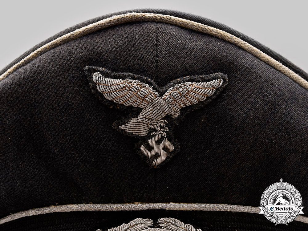 germany,_luftwaffe._an_owner-_attributed_officer’s_visor_cap_c2020_387_mnc9473_1