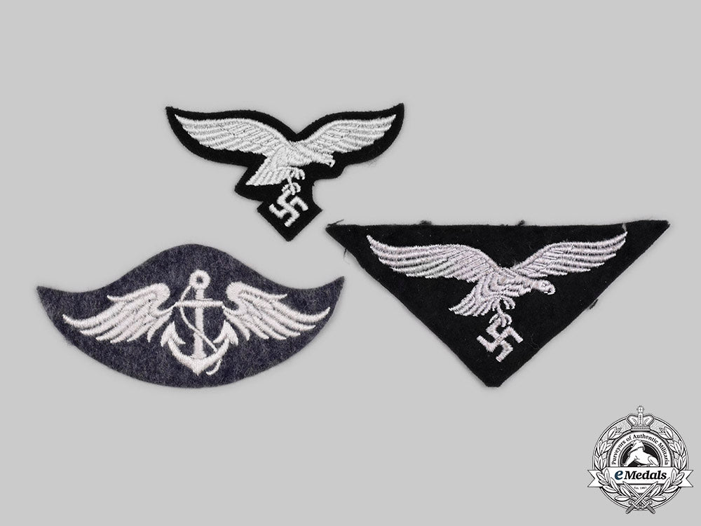 germany,_luftwaffe._a_lot_of_uniform_insignia_c2020_389_mnc3564_1