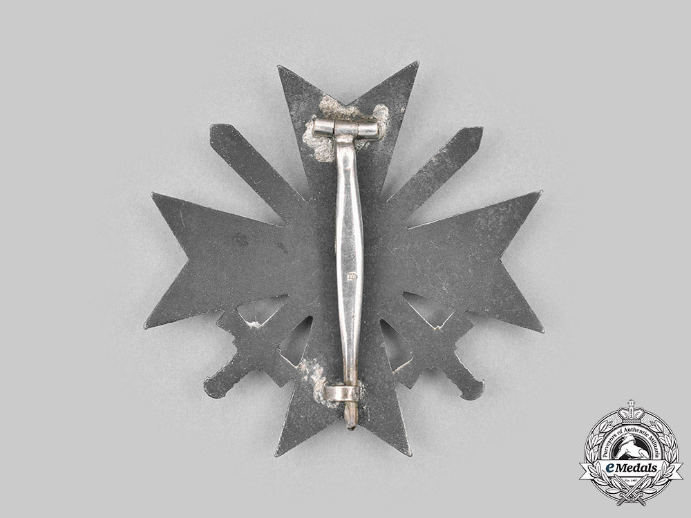 germany,_wehrmacht._a_war_merit_cross,_i_class_with_swords_and_unusual_case,_by_steinhauer&_lück_c2020_404_mnc4898