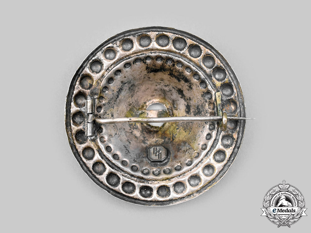germany,_ss._a_silver_brooch,_by_otto_gahr_c2020_405_mnc1537_1_1