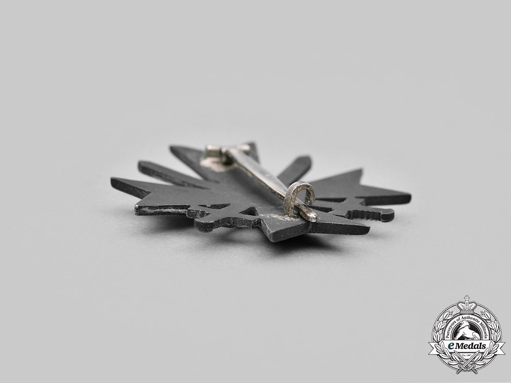 germany,_wehrmacht._a_war_merit_cross,_i_class_with_swords_and_unusual_case,_by_steinhauer&_lück_c2020_406_mnc4902