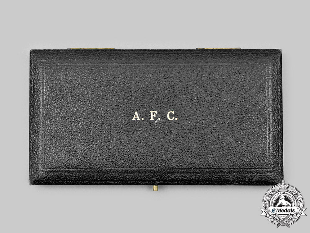 united_kingdom._an_air_force_cross_case,_by_the_royal_mint_c2020_410_mnc2695