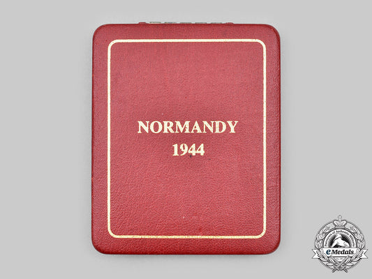 united_kingdom._a_normandy_campaign_medal_case_c2020_413_mnc2701