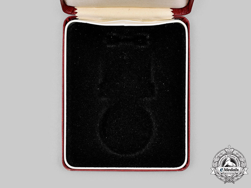 united_kingdom._a_normandy_campaign_medal_case_c2020_414_mnc2703