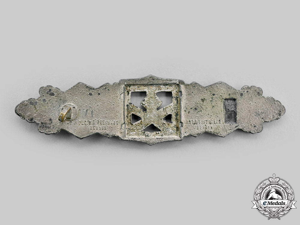 germany,_wehrmacht._a_close_combat_clasp,_silver_grade,_by_c.e._juncker_c2020_417_mnc3376_1