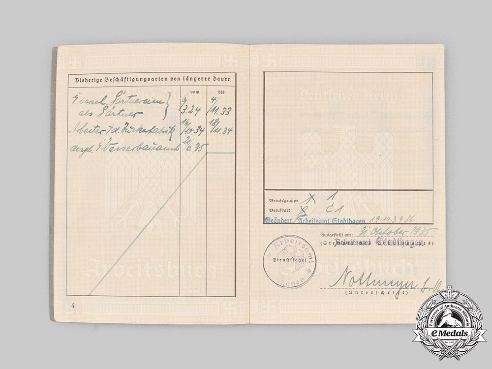 germany,_third_reich._a_lot_of_identity_booklets_c2020_424_mnc2630