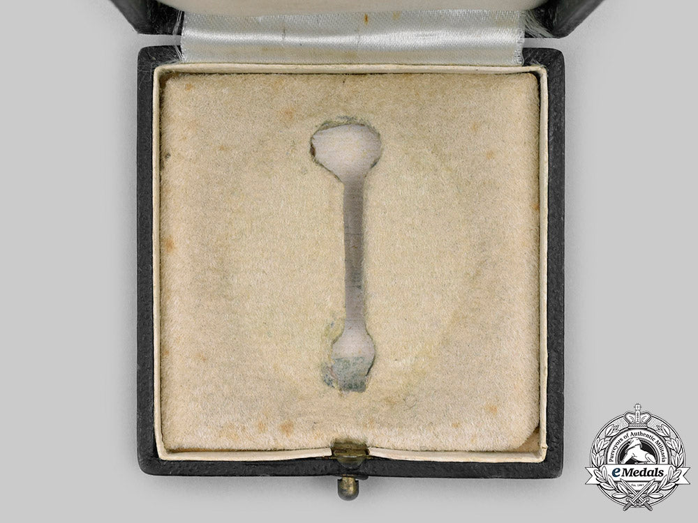 germany,_luftwaffe._a_gold_grade_wound_badge,_with_hero’s_death_certificate,_to_obergefreiter_ernst_hein_c2020_429_mnc9573