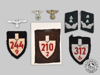germany,_third_reich._a_mixed_lot_of_insignia_c2020_434_mnc4002_1