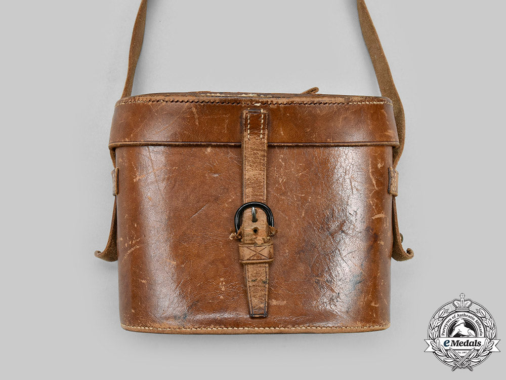 united_kingdom._an_early_twentieth_century_field_binoculars_by_carl_zeiss_of_jena,_named_to_dr._arnold_caddy_frcs_of_calcutta_c2020_435_mnc2201_1_1