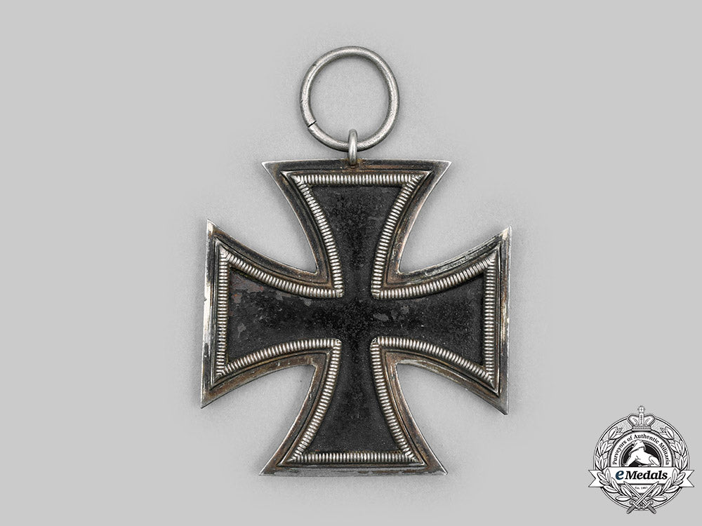 germany,_wehrmacht._an_unusual&_possibly_unique_iron_cross_ii_class1939,_by_friedrich_keller_c2020_437_mnc6218_1
