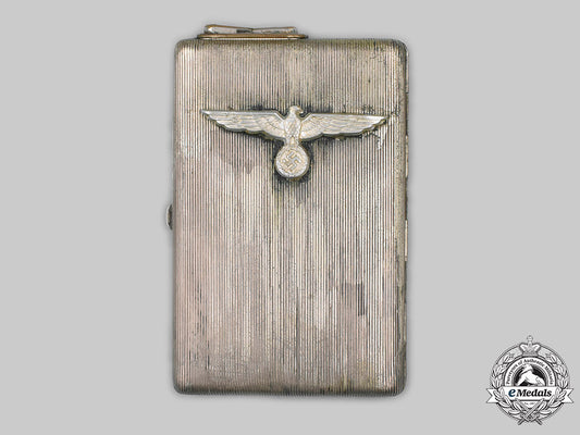 germany,_wehrmacht._a_unique_combined_trench_art_lighter_and_cigarette_case_c2020_440_mnc4011