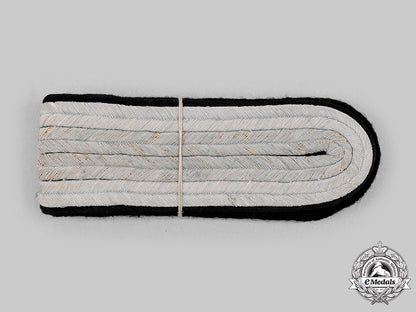 germany,_ss._a_set_of_ss-_untersturmführer_shoulder_boards_c2020_455_mnc1677_1