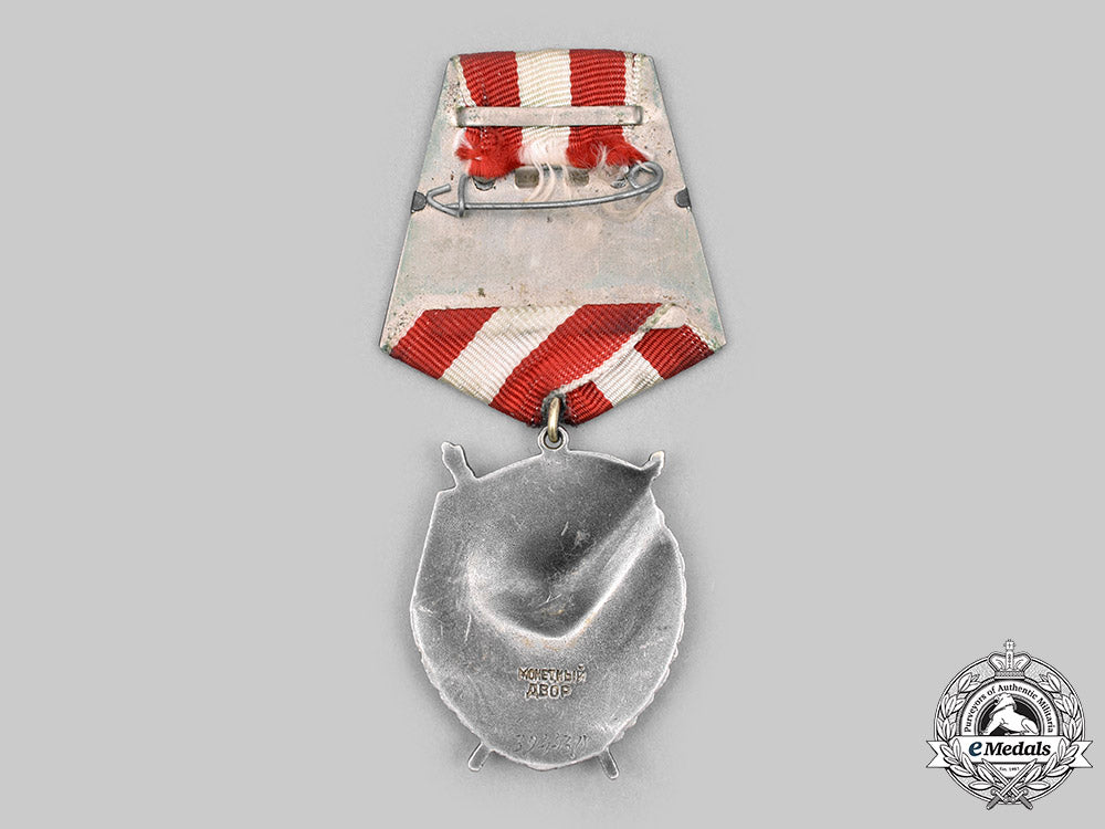 russia,_soviet_union._an_order_of_the_red_banner,_type_iv_c2020_460_mnc6412