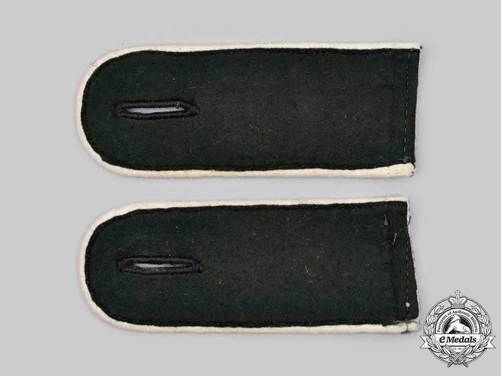 germany,_heer._a_lot_of_uniform_rank_insignia_c2020_492_mnc1984