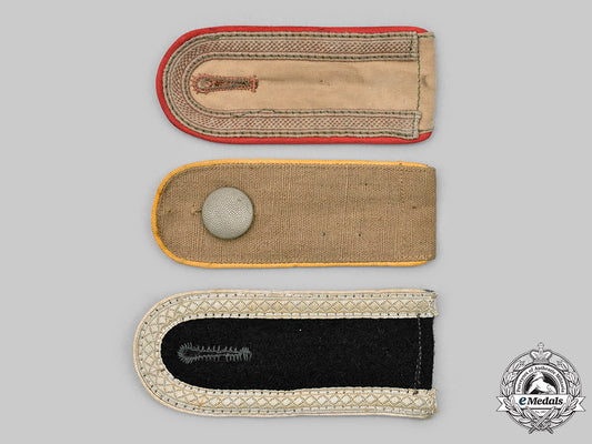 germany,_heer._a_lot_of_shoulder_straps_c2020_503_mnc2007_1