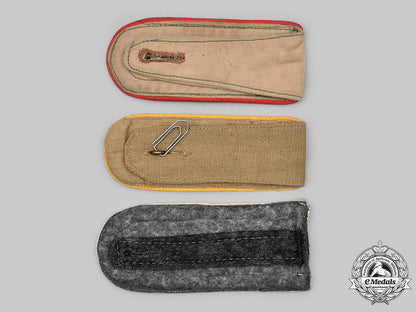 germany,_heer._a_lot_of_shoulder_straps_c2020_504_mnc2010_1