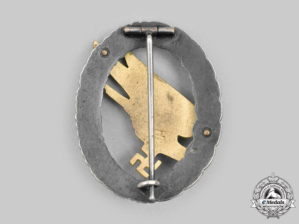 germany,_luftwaffe._a_fallschirmjäger_badge,_with_case,_by_wilhelm_deumer_c2020_517_mnc5067_1