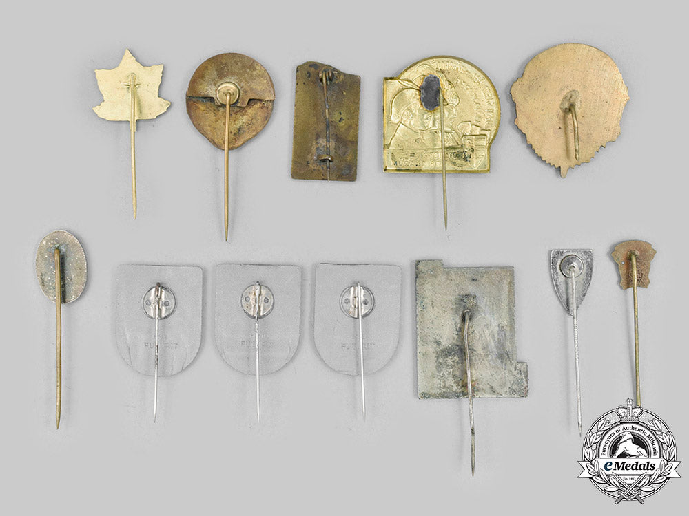 czechoslovakia,_i_republic;_slovakia,_i_republic._a_lot_of_ten_stickpins_and_two_badges_c2020_561_mnc7980