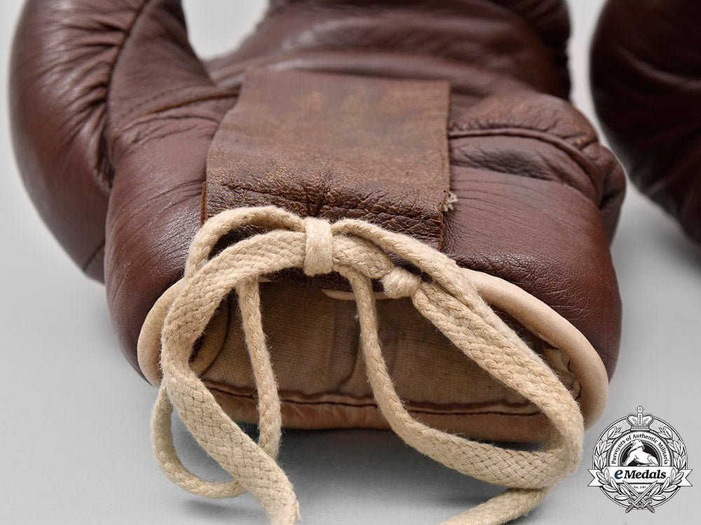 germany,_ss._a_rare_pair_of_ss_boxing_gloves_c2020_562c2020_558_mnc2223_1_1