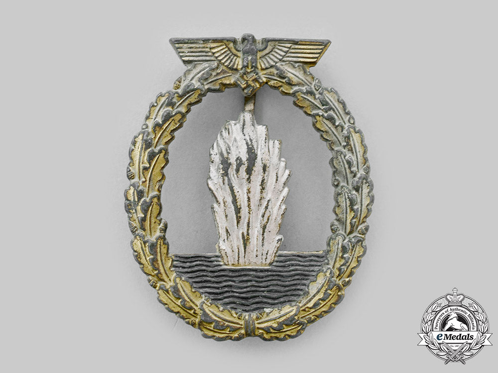 germany,_kriegsmarine._a_minesweeper_war_badge,_by_wilhelm_hobacher_c2020_565_mnc2572