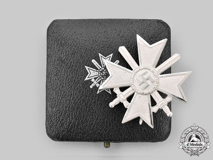 germany,_wehrmacht._a_war_merit_cross_i_class_with_swords,_with_case,_by_kerbach&österhelt_c2020_567_mnc2587