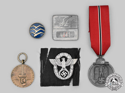 germany,_third_reich._a_lot_of_medals_and_badges_c2020_570_mnc6306