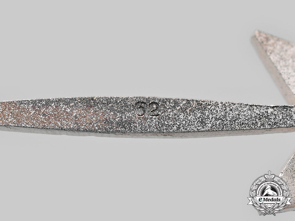 germany,_wehrmacht._a_war_merit_cross_i_class_with_swords,_with_case,_by_kerbach&österhelt_c2020_571_mnc2597