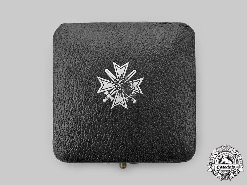 germany,_wehrmacht._a_war_merit_cross_i_class_with_swords,_with_case,_by_kerbach&österhelt_c2020_572_mnc2581