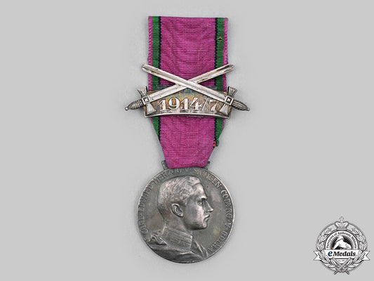 saxe-_coburg_and_gotha,_duchy._an_saxe-_ernestine_house_order_silver_merit_medal,_with1914-17_clasp_c2020_572_mnc6310_1
