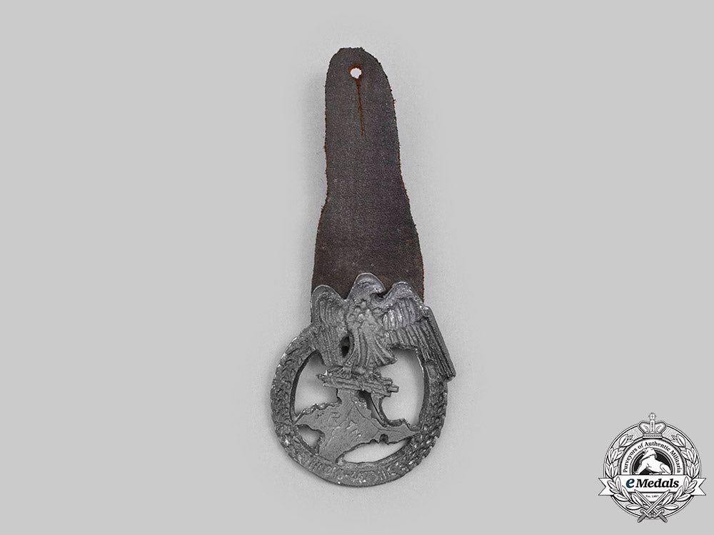 germany,_wehrmacht._a_rare_slovakian_schnelle_division_krim_badge_c2020_575_mnc5629_1