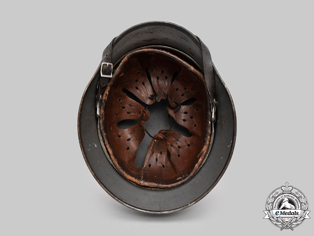 united_states._a_wehrmacht_m40_steel_helmet_with_g.i._souvenir_painting,1_st_infantry_division_c2020_586_mnc3105