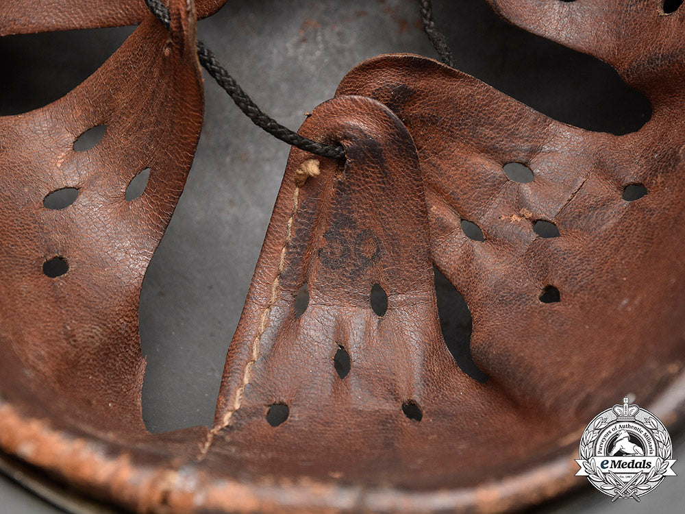 united_states._a_wehrmacht_m40_steel_helmet_with_g.i._souvenir_painting,1_st_infantry_division_c2020_589_mnc3107