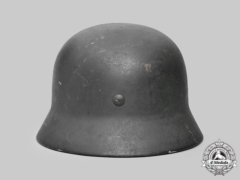 germany,_heer._a_single_decal_m40_steel_helmet,_by_f.w._quist_c2020_593_mnc3143_1