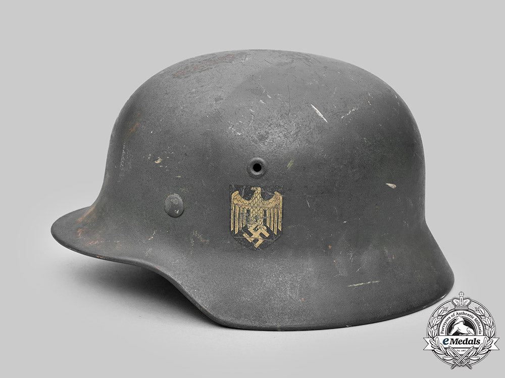 germany,_heer._a_single_decal_m40_steel_helmet,_by_f.w._quist_c2020_594_mnc3222_1