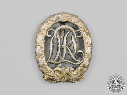 germany,_drl._a_drl_sports_badge,_gold_grade,_by_ferdinand_wagner_c2020_600_mnc9177