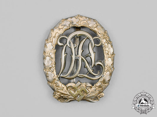 germany,_drl._a_drl_sports_badge,_gold_grade,_by_ferdinand_wagner_c2020_600_mnc9177