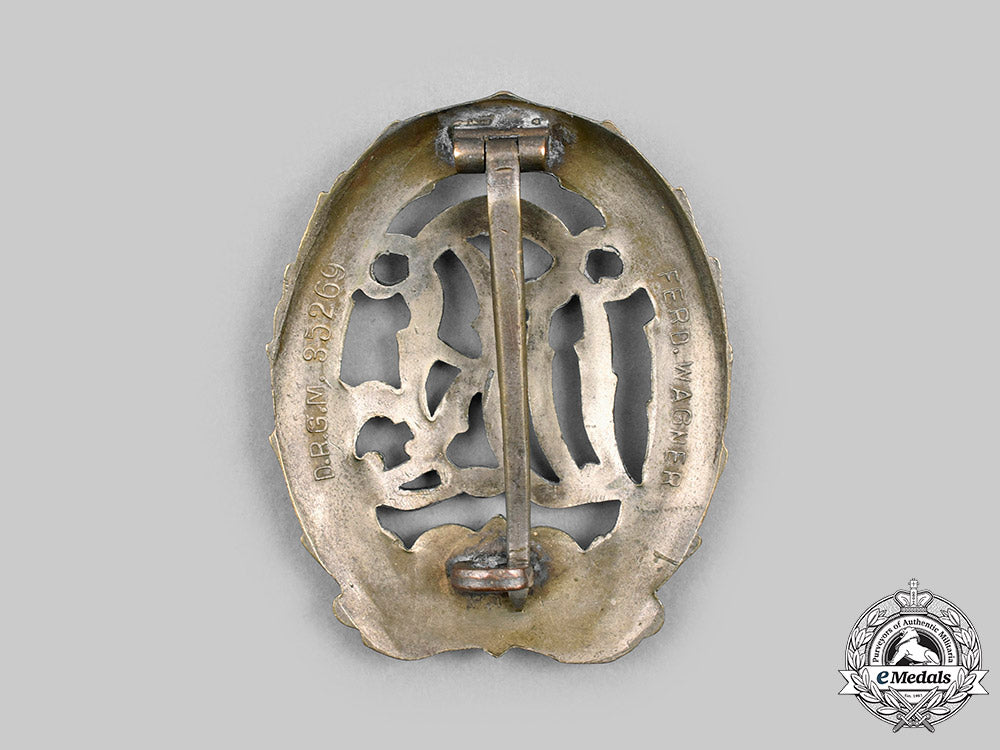 germany,_drl._a_drl_sports_badge,_gold_grade,_by_ferdinand_wagner_c2020_601_mnc9179
