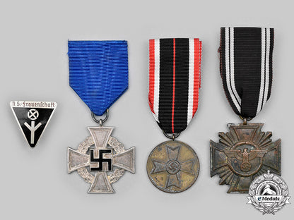 germany,_third_reich._a_mixed_lot_of_decorations_c2020_616_mnc1726_1