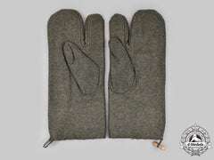 Germany, Wehrmacht. A Pair Of Winter Mittens