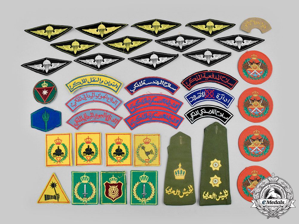 jordan,_hashemite_kingdom._a_lot_of_thirty-_seven_jordanian_armed_forces_items_c2020_627_mnc2139