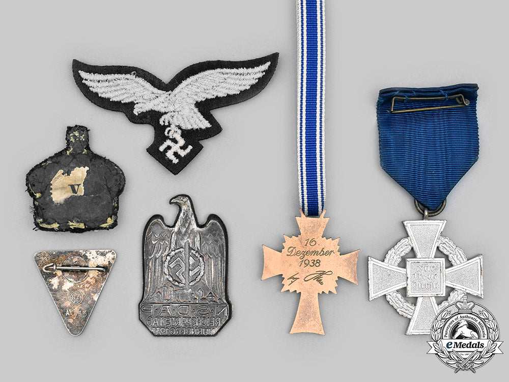 germany,_third_reich._a_mixed_lot_of_badges_and_insignia_c2020_630_mnc9756_1