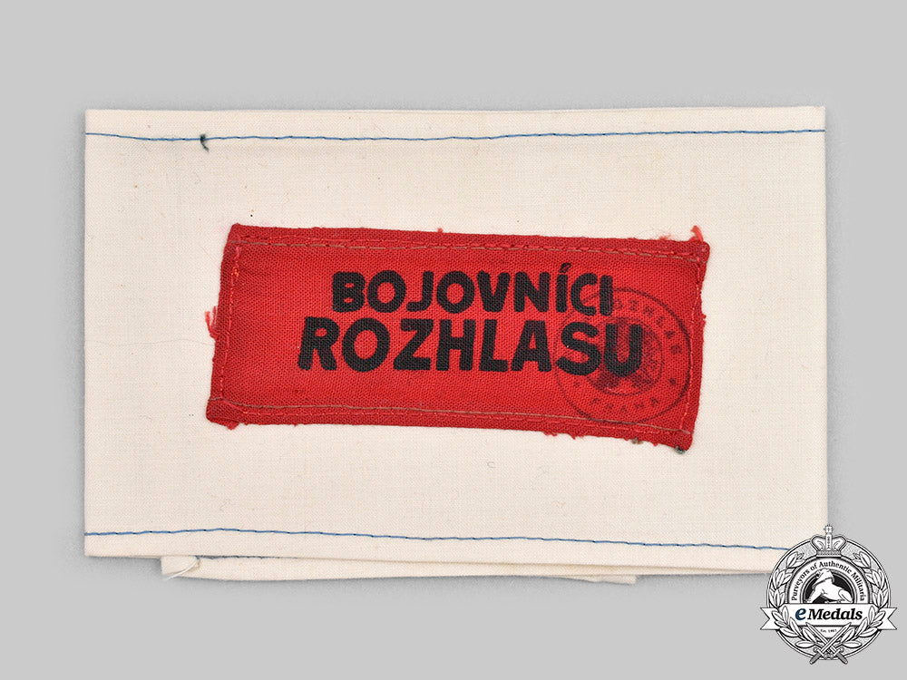 czechoslovakia,_republic._a_rare_defenders_of_prague_radio_armband1945_c2020_643_mnc5804