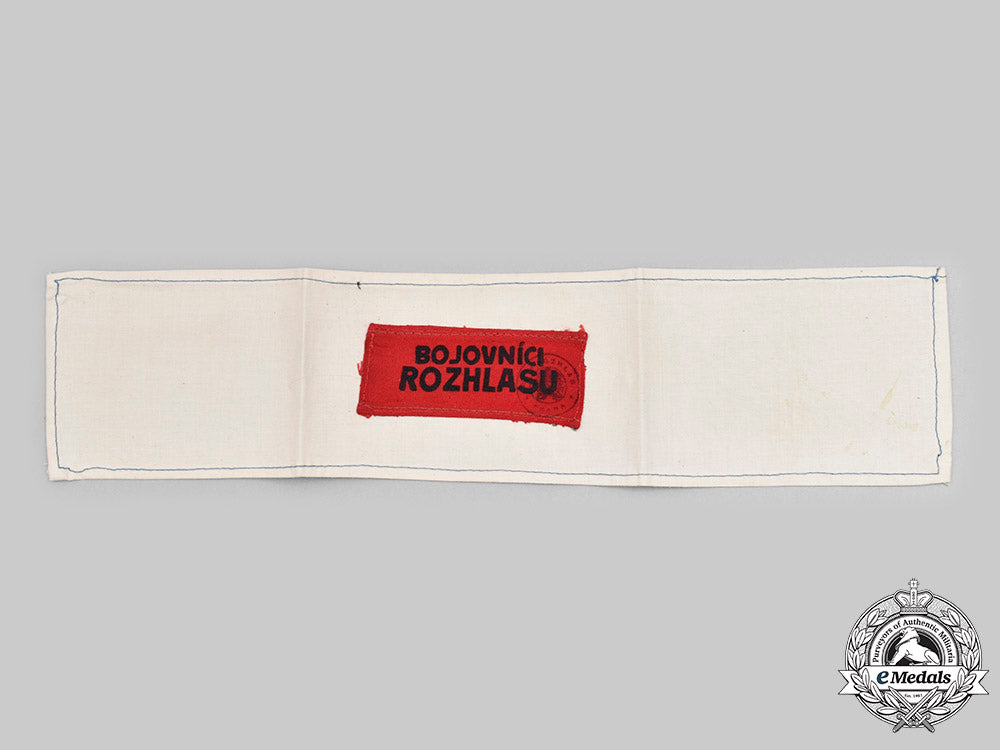 czechoslovakia,_republic._a_rare_defenders_of_prague_radio_armband1945_c2020_644_mnc5806