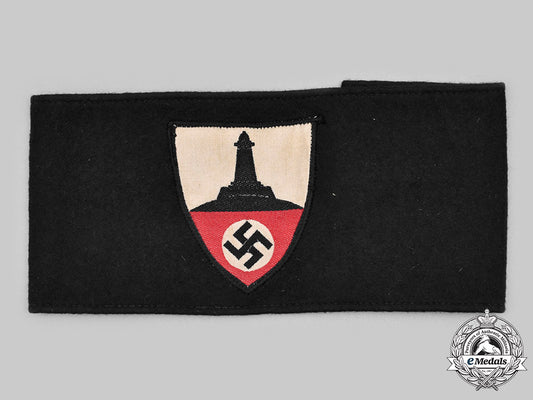 germany,_third_reich._a_lot_of_insignia_c2020_656_mnc5835_1_1